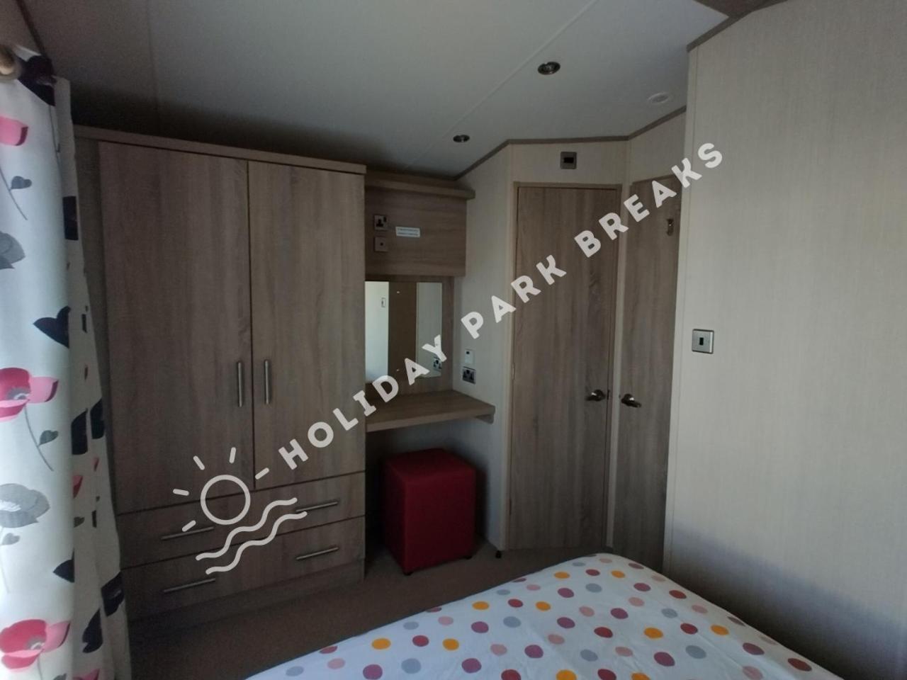 Haywood - 3 Bed Pet Friendly Holiday Home At Seal Bay Selsey Exterior photo